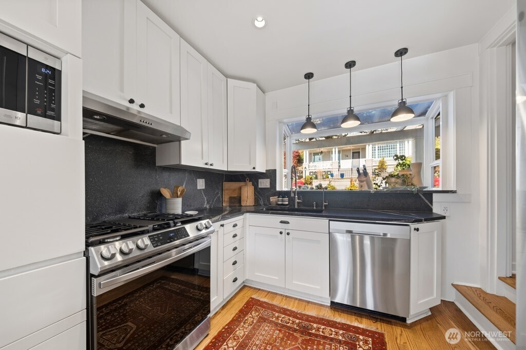 75 East Road Tacoma, WA 98406 - Photo 8 of 38
