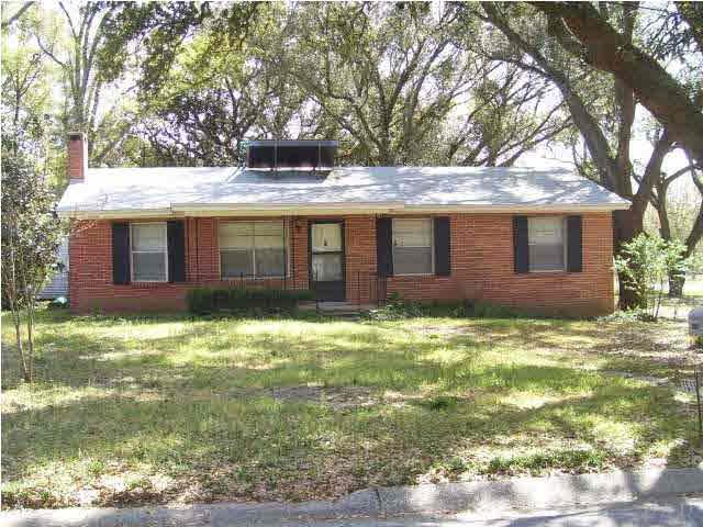 7511 Sachem Road Pensacola, FL 32506 - Photo 1 of 8 front view from street