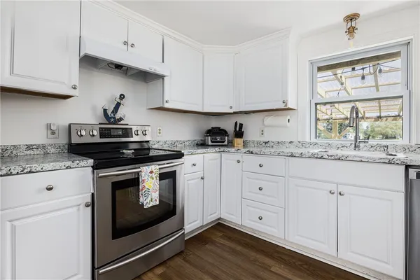 $3,800 | 340 Old Mill Lane, Portsmouth, RI 02871