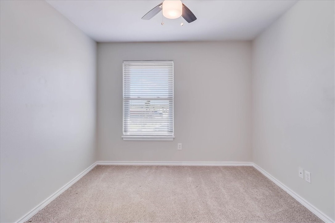 15513 Palmira Avenue, Unit B Corpus Christi, TX 78418 - Photo 32 of 39