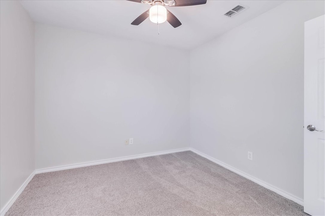 15513 Palmira Avenue, Unit B Corpus Christi, TX 78418 - Photo 37 of 39