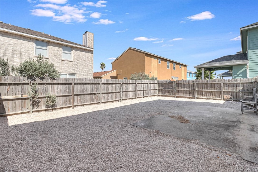 15513 Palmira Avenue, Unit B Corpus Christi, TX 78418 - Photo 6 of 39