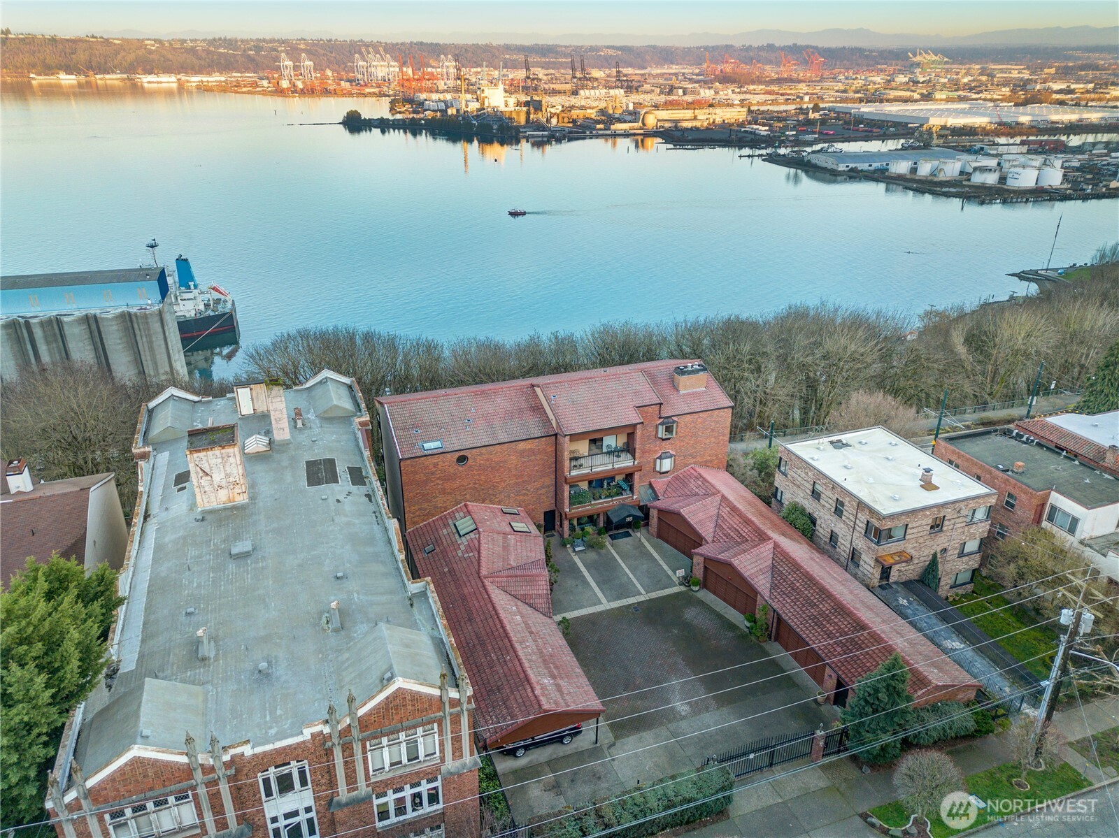 35 Broadway, Unit 1 Tacoma, WA 98402 - Photo 30 of 34