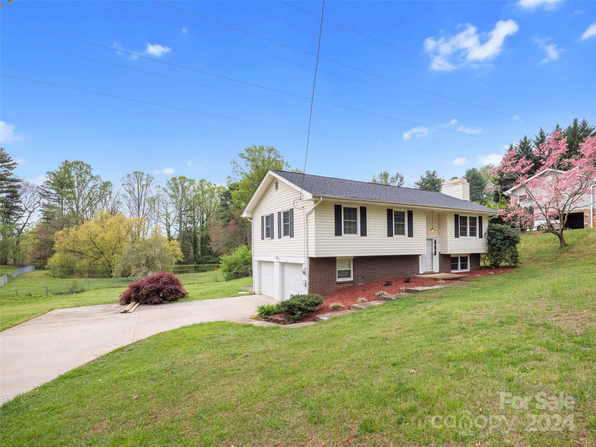12 Woodfield Road Arden, NC 28704 - Photo 5 of 26 Gallery Image 5