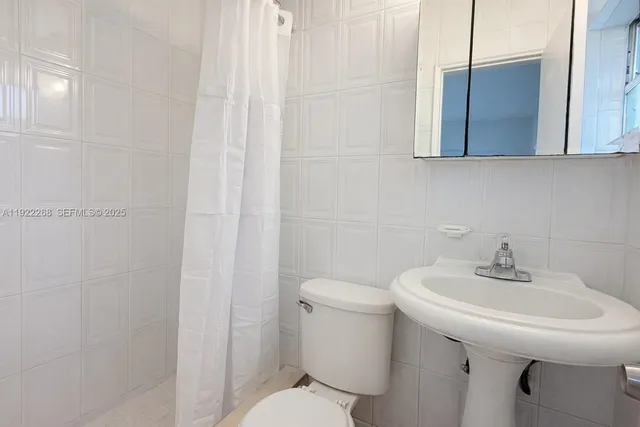 $2,395 | 1523 Northeast 110th Terrace, Unit 1525, Miami, FL 33181