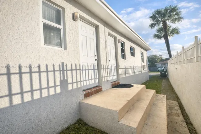 $2,395 | 1523 Northeast 110th Terrace, Unit 1525, Miami, FL 33181