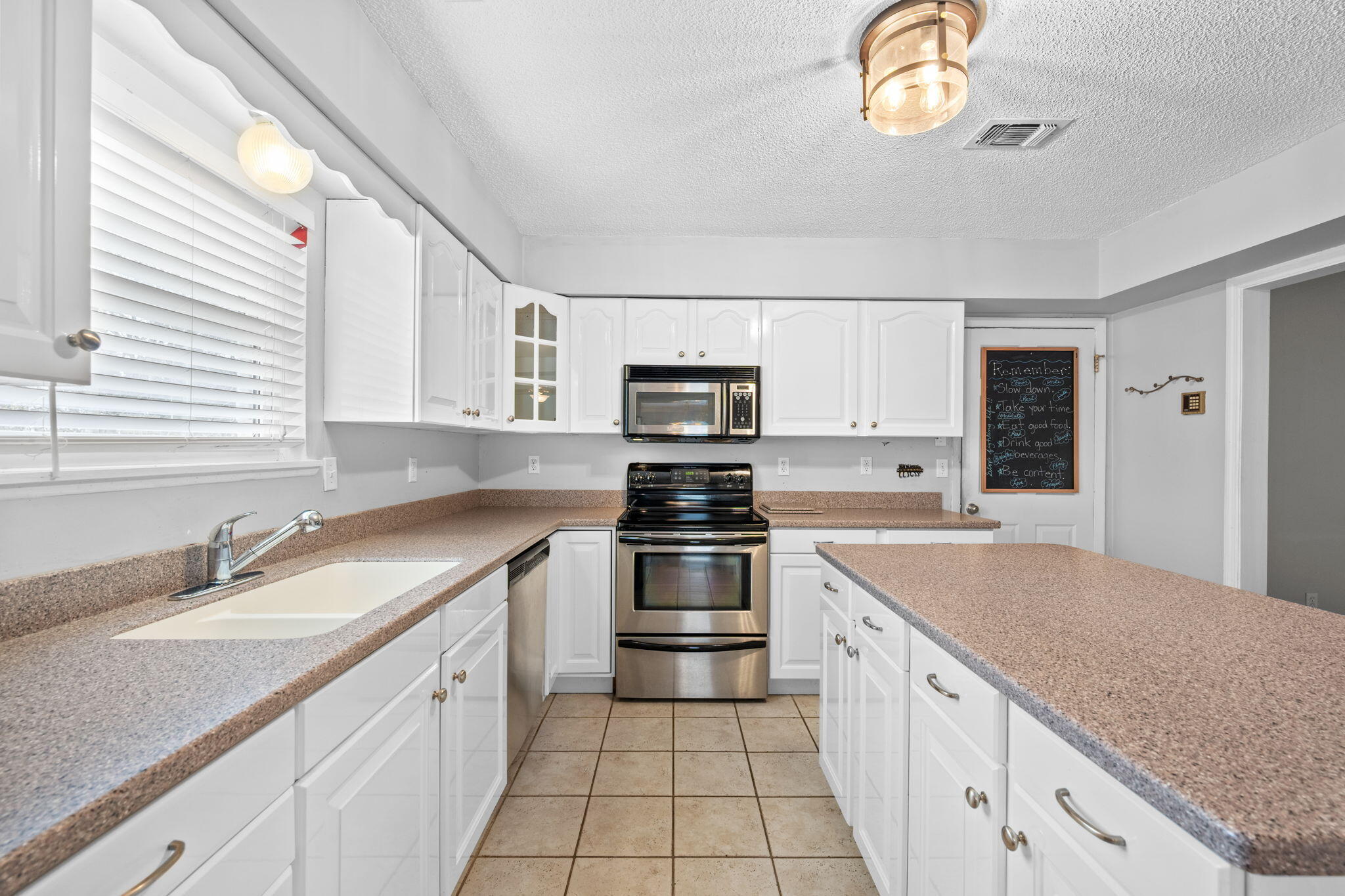 2009 Morris Hill Road Chattanooga, TN 37421 - Photo 13 of 30 22-web-or-mls-DSC_0185