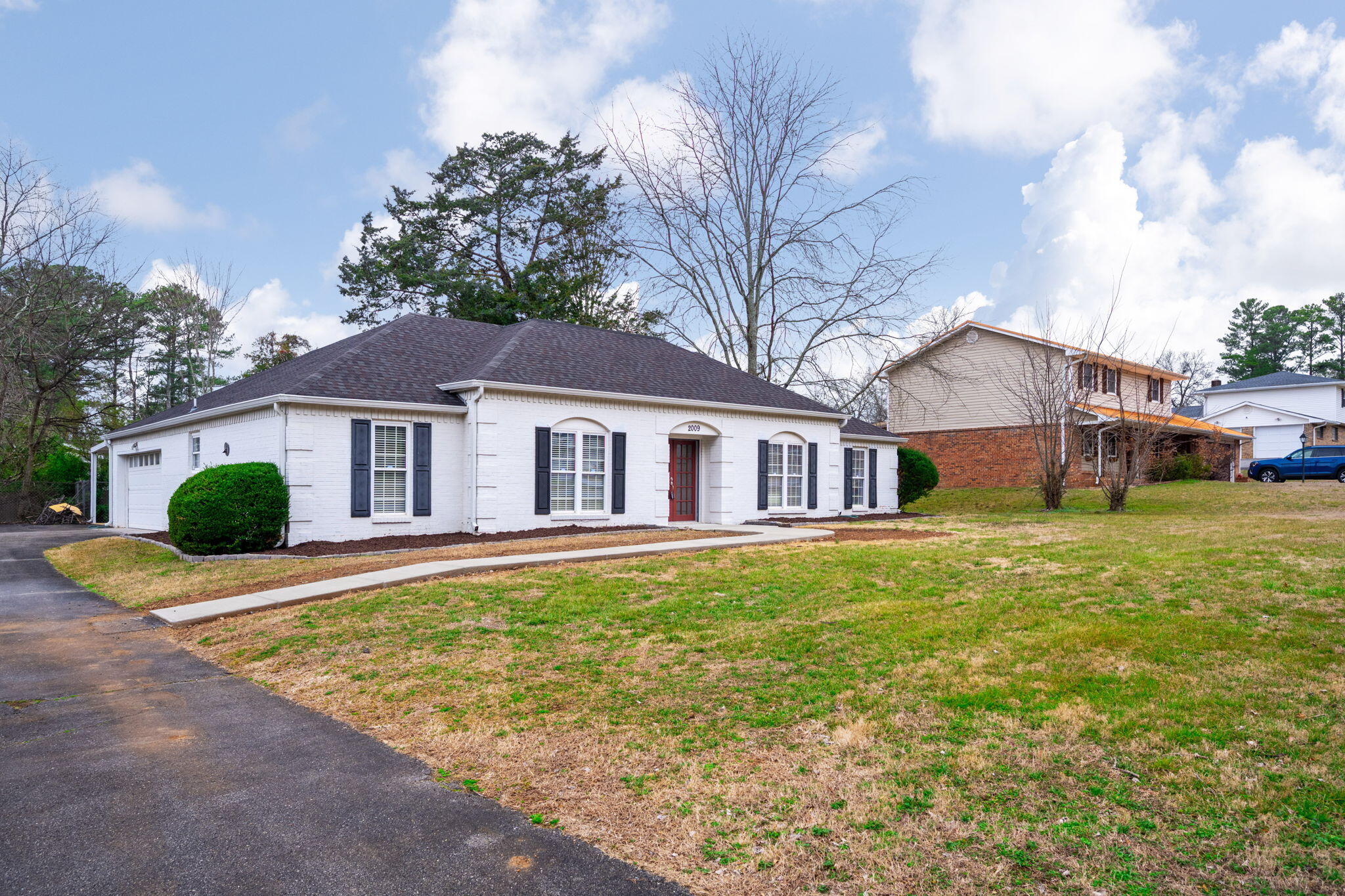 2009 Morris Hill Road Chattanooga, TN 37421 - Photo 3 of 30 3-web-or-mls-DSC_0128