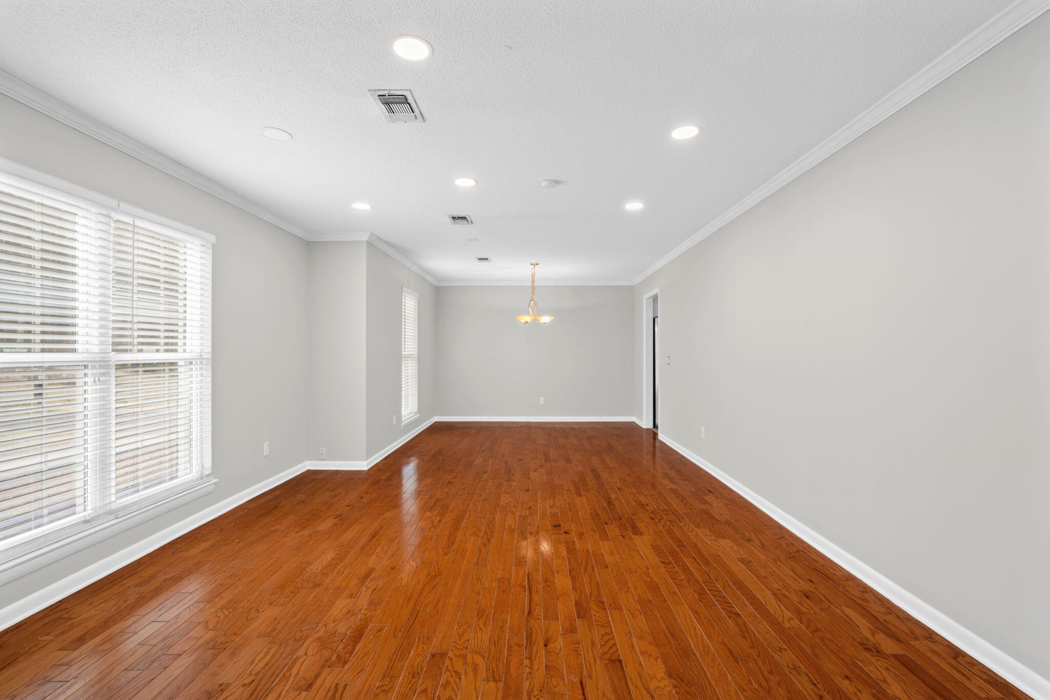 2009 Morris Hill Road Chattanooga, TN 37421 - Photo 8 of 30 17-web-or-mls-DSC_0170