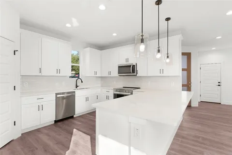 $369,927 | 105 Carmen Cove, Burnet, TX 78611