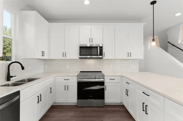 $364,423 | 105 Carmen Cove, Burnet, TX 78611