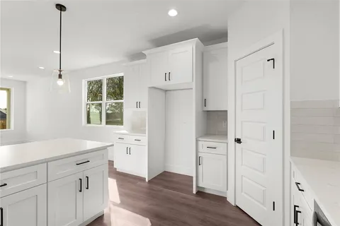 $369,927 | 105 Carmen Cove, Burnet, TX 78611