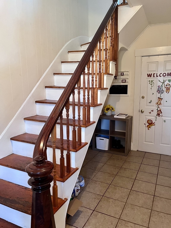 97 Pleasant Street Clinton, MA 01510 - Photo 11 of 30