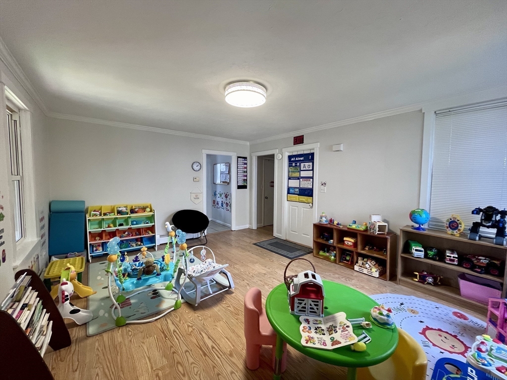 97 Pleasant Street Clinton, MA 01510 - Photo 13 of 30