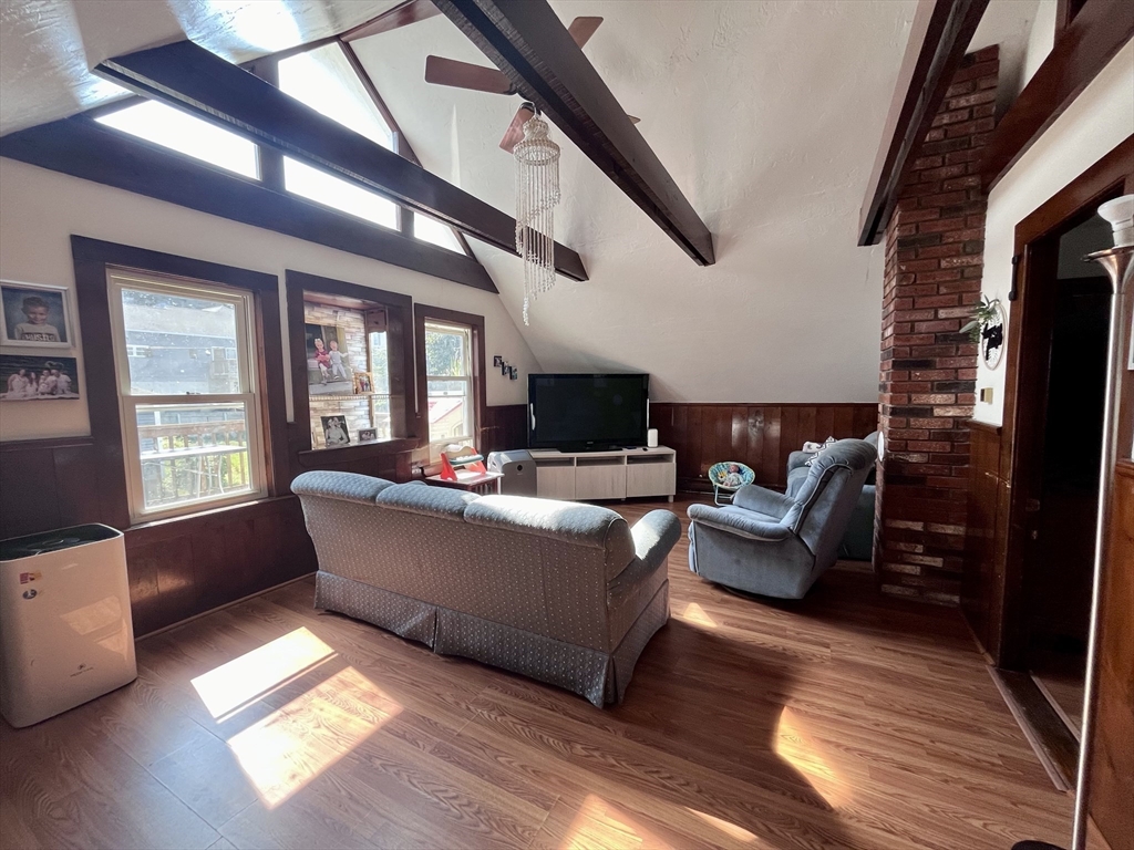 97 Pleasant Street Clinton, MA 01510 - Photo 20 of 30