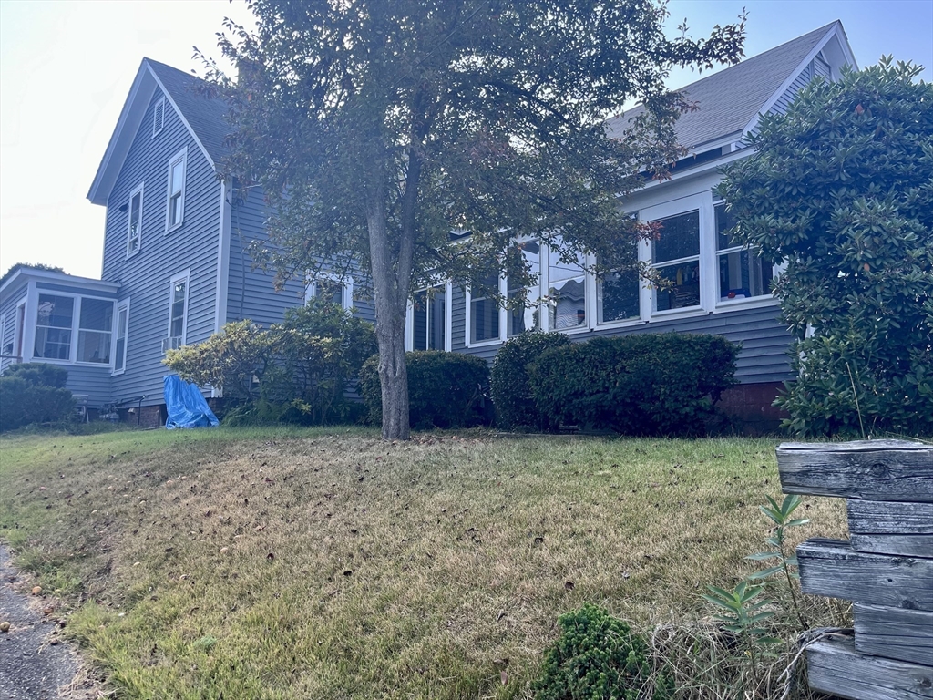 97 Pleasant Street Clinton, MA 01510 - Photo 2 of 30