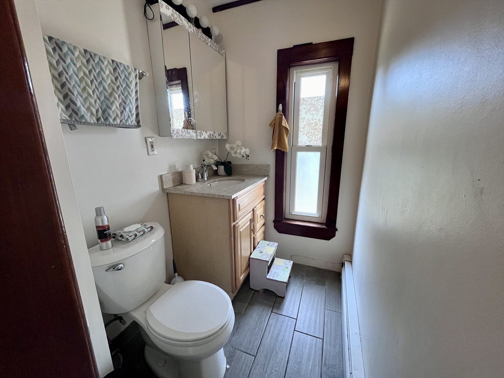 97 Pleasant Street Clinton, MA 01510 - Photo 21 of 30