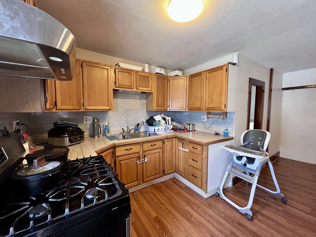 97 Pleasant Street Clinton, MA 01510 - Photo 23 of 30