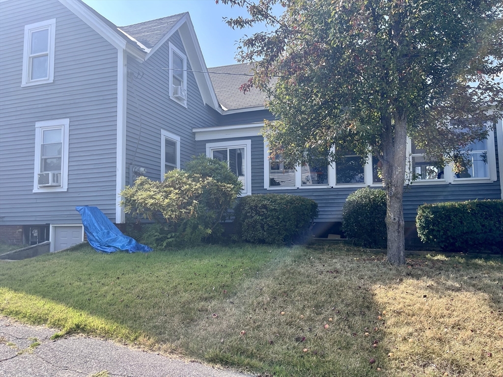 97 Pleasant Street Clinton, MA 01510 - Photo 3 of 30