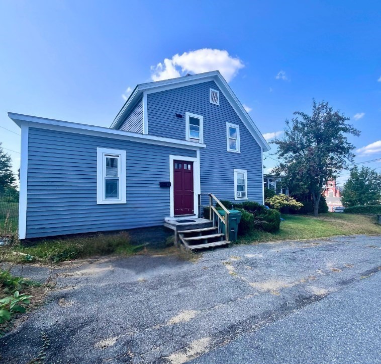 97 Pleasant Street Clinton, MA 01510 - Photo 6 of 30