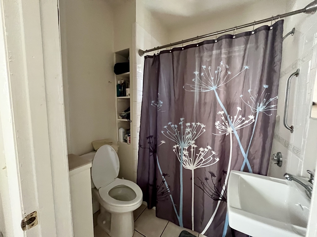 97 Pleasant Street Clinton, MA 01510 - Photo 8 of 30