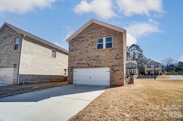 $2,400 | 3026 Lisburn Street, Charlotte, NC 28227