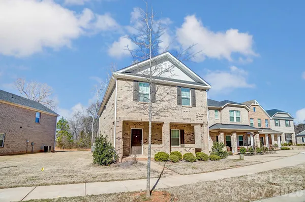 $2,400 | 3026 Lisburn Street, Charlotte, NC 28227