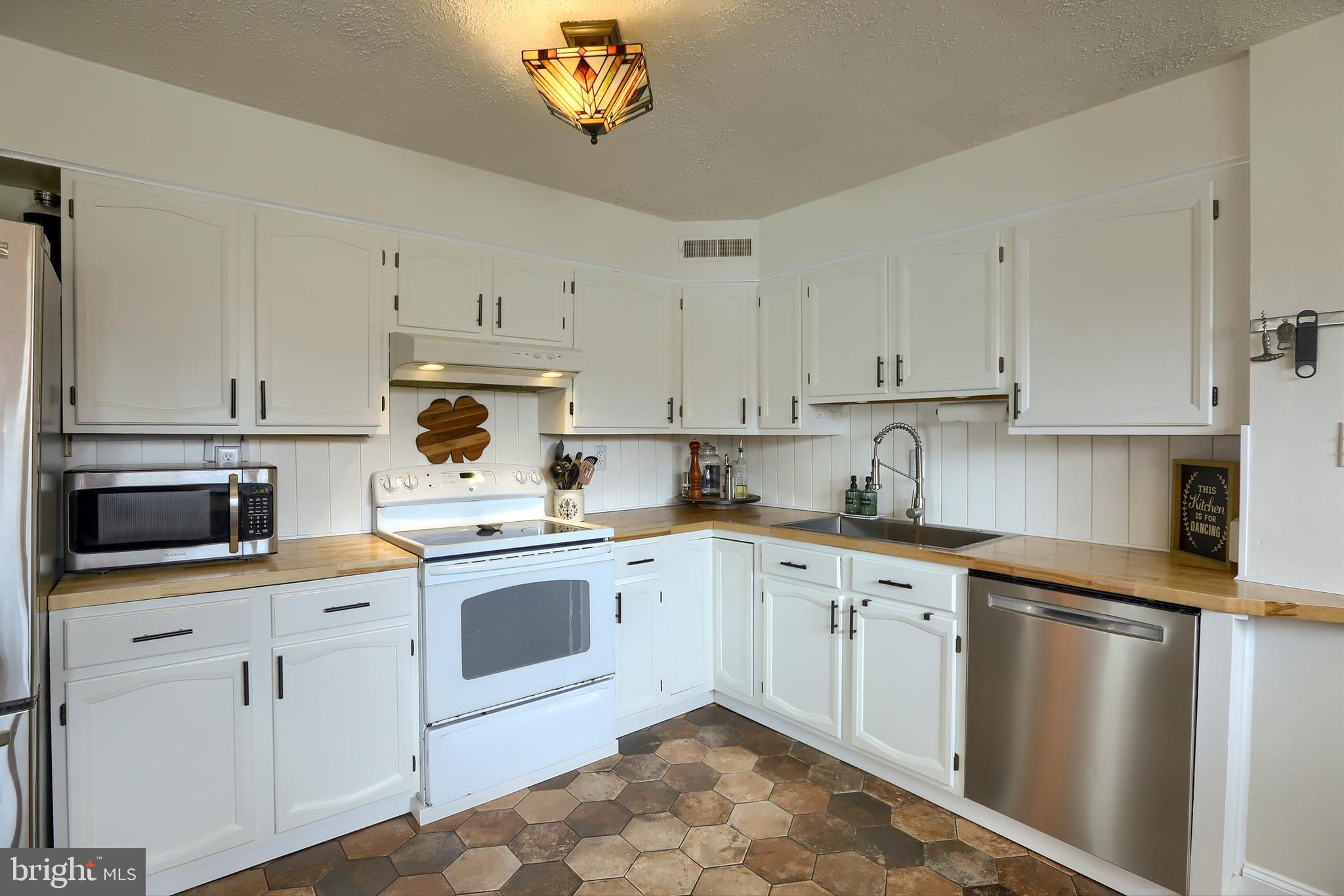 1198 Lowther Road Camp Hill, PA 17011 - Photo 21 of 36