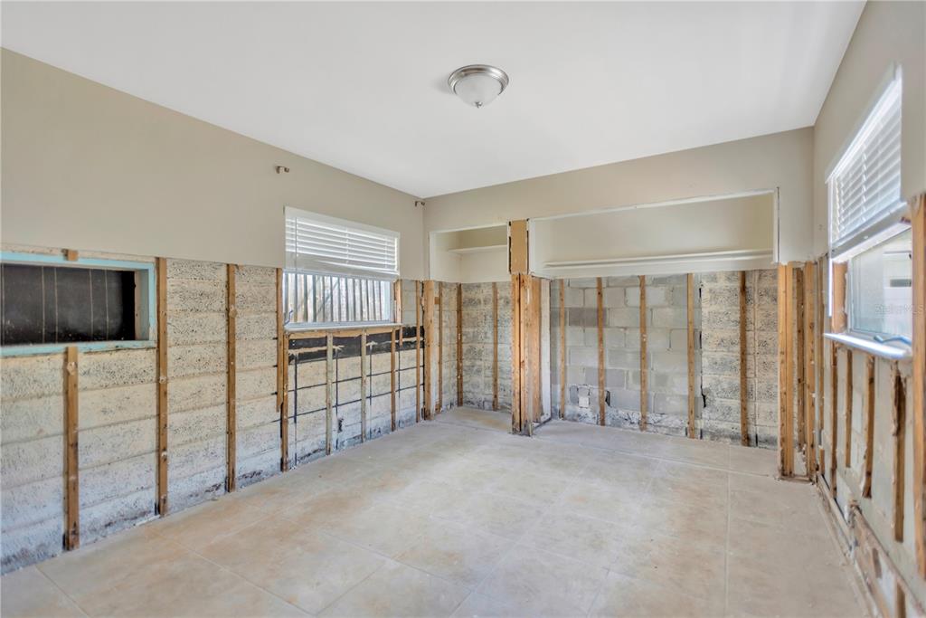 16214 3rd Street East Redington Beach, FL 33708 - Photo 20 of 30 a view of livingroom with furniture