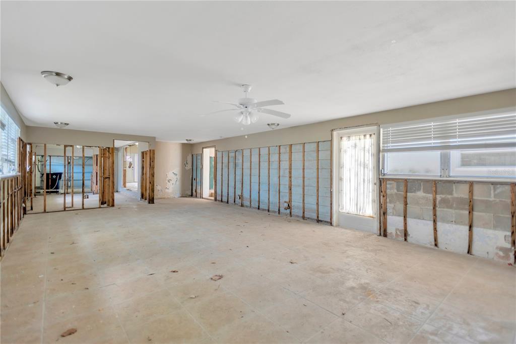 16214 3rd Street East Redington Beach, FL 33708 - Photo 23 of 30 a view of an empty room with a window