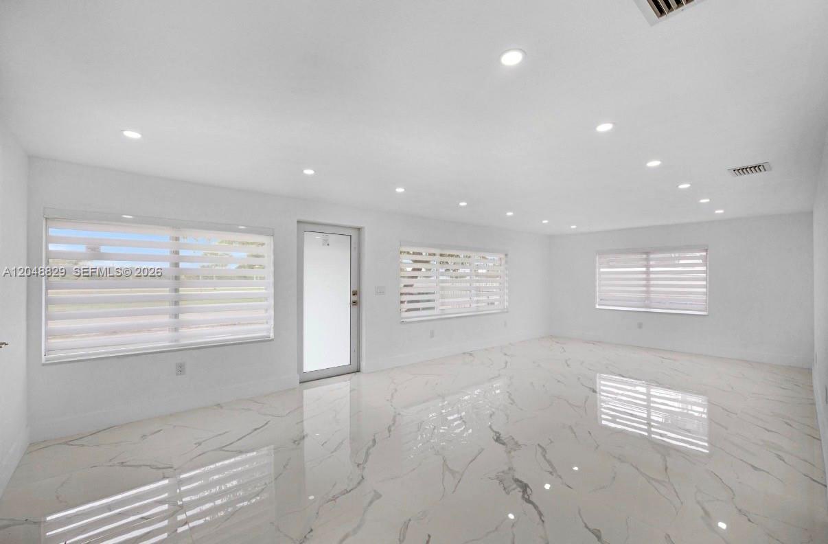 2390 Service Road Opa-Locka, FL 33054 - Photo 12 of 19