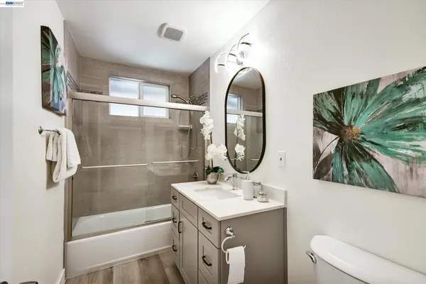 $999,999 | 147 Wisteria Drive, East Palo Alto, CA 94303