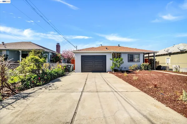$999,999 | 147 Wisteria Drive, East Palo Alto, CA 94303