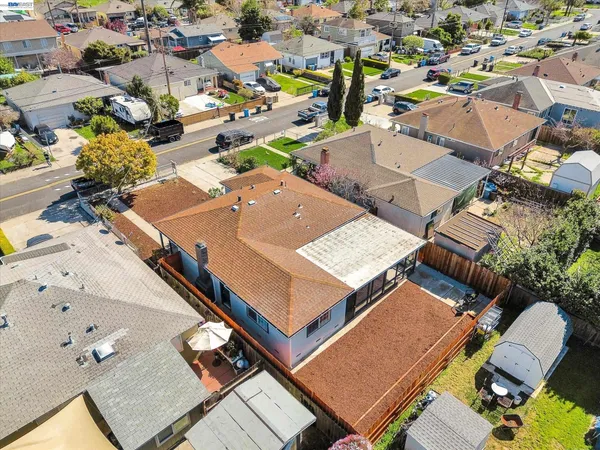 $999,999 | 147 Wisteria Drive, East Palo Alto, CA 94303