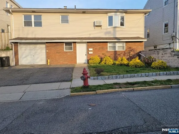 $2,000 | 15 Dell Glen Avenue, Unit 1, Lodi, NJ 07644