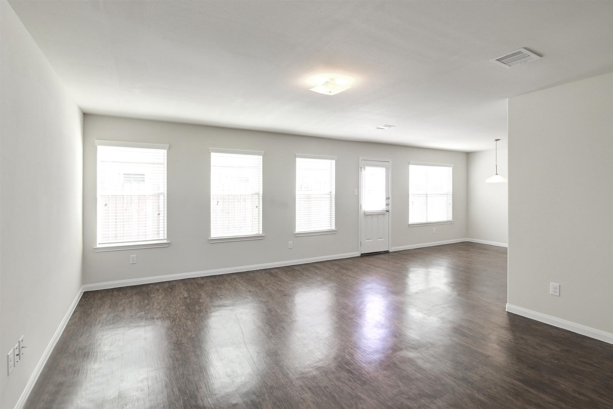 8922 San Alberto Houston, TX 77017 - Photo 8 of 19 Photos may be representative of the floor plan and not the exact home. Finishes, layout, and features of the actual property for lease may vary.