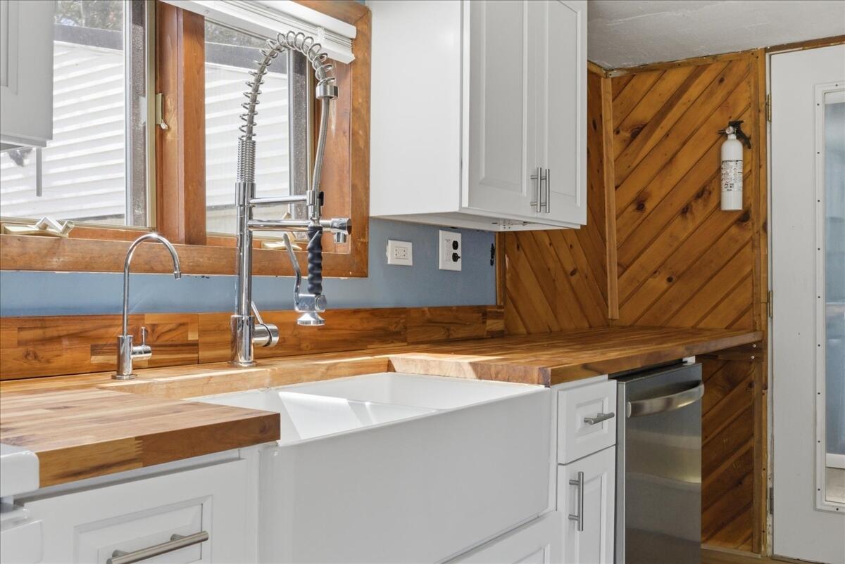 304 Hardscrabble Road Poland, ME 04274 - Photo 11 of 37 Kitchen