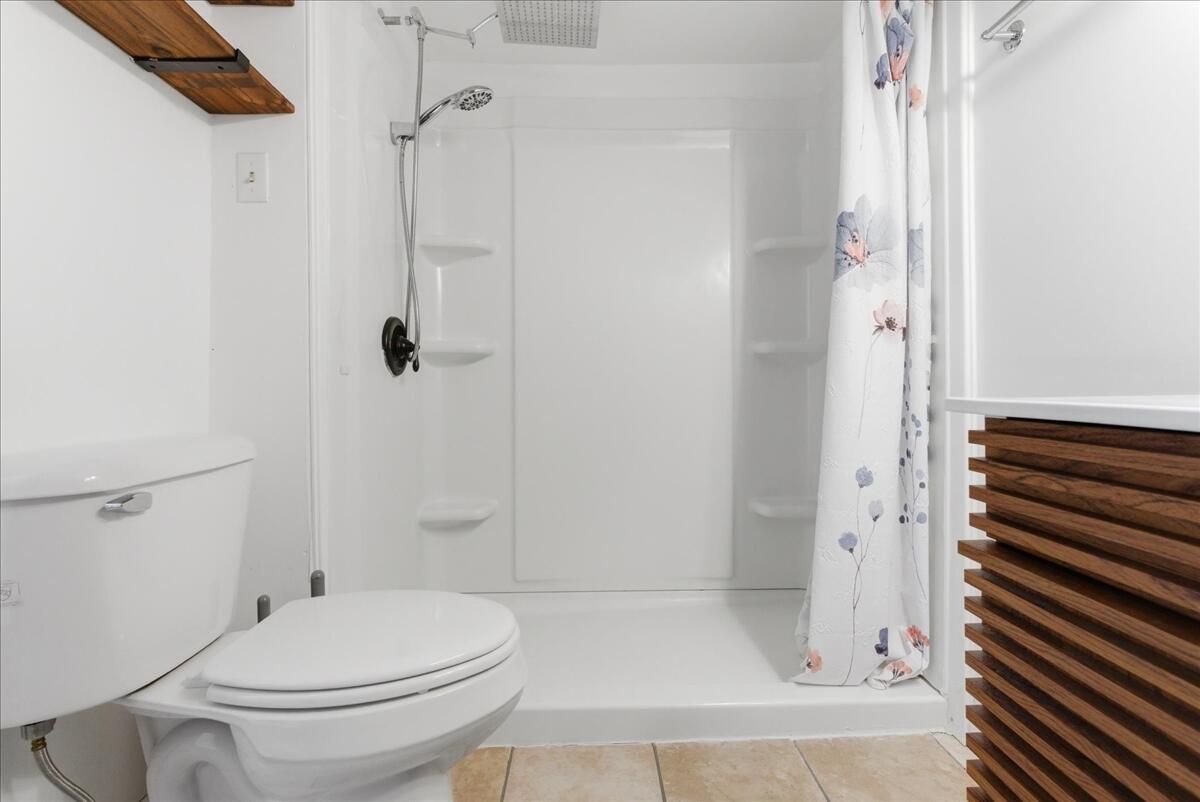 304 Hardscrabble Road Poland, ME 04274 - Photo 16 of 37 Bathroom