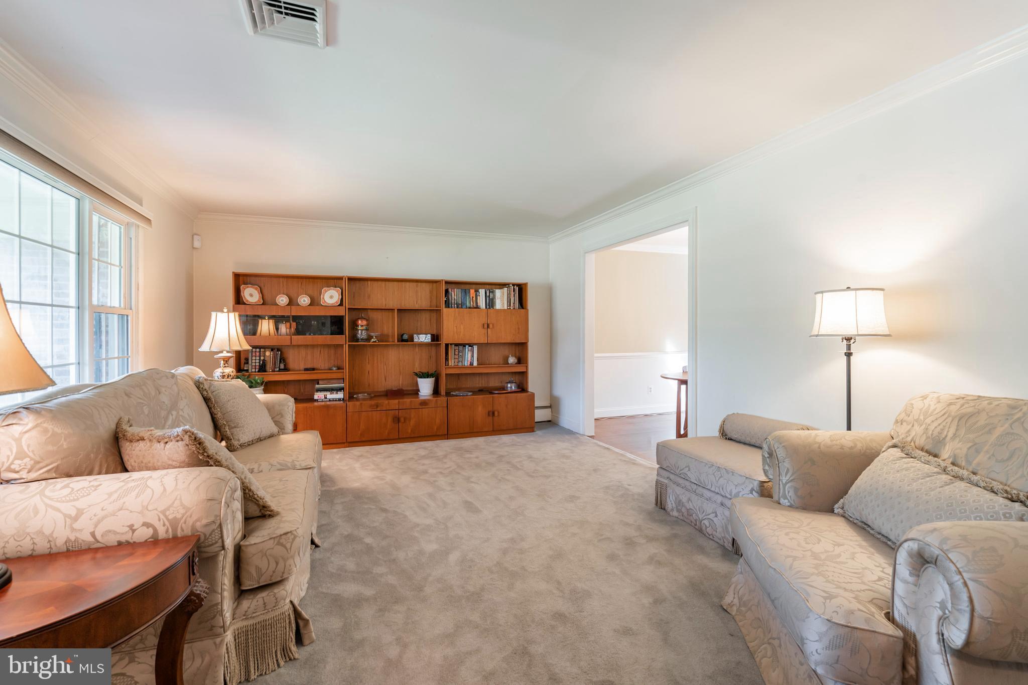910 Jode Road Audubon, PA 19403 - Photo 4 of 41 Gallery Image 4