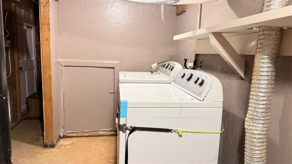 4183 O'Hara Road Forest Park, GA 30297 - Photo 20 of 24 a utility room with dryer and washer