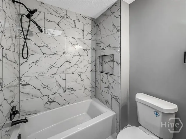 $479,000 | 212 South Springhouse Drive, Savannah, GA 31419