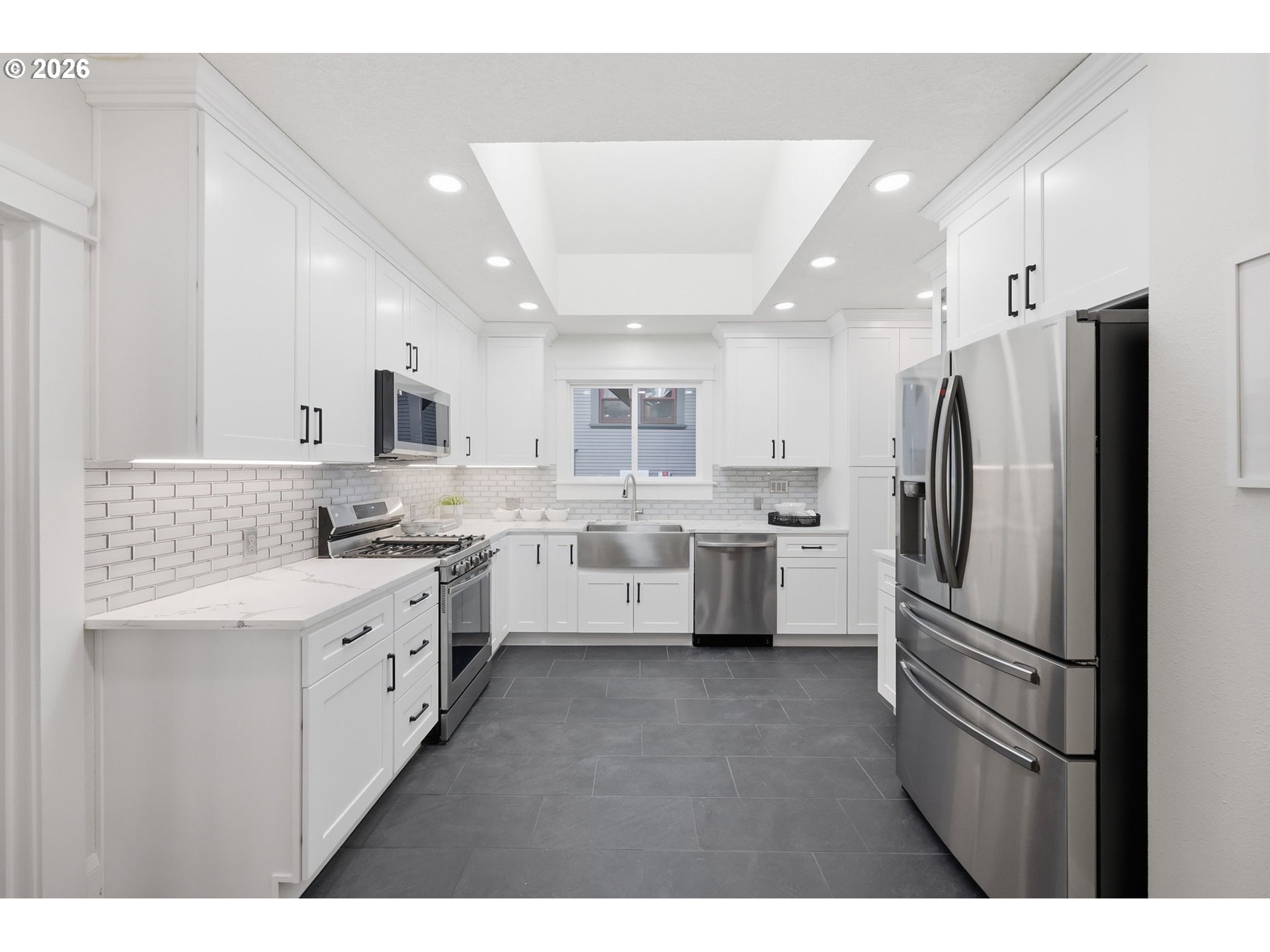 2425 Northeast 40th Avenue Portland, OR 97212 - Photo 11 of 43 Kitchen