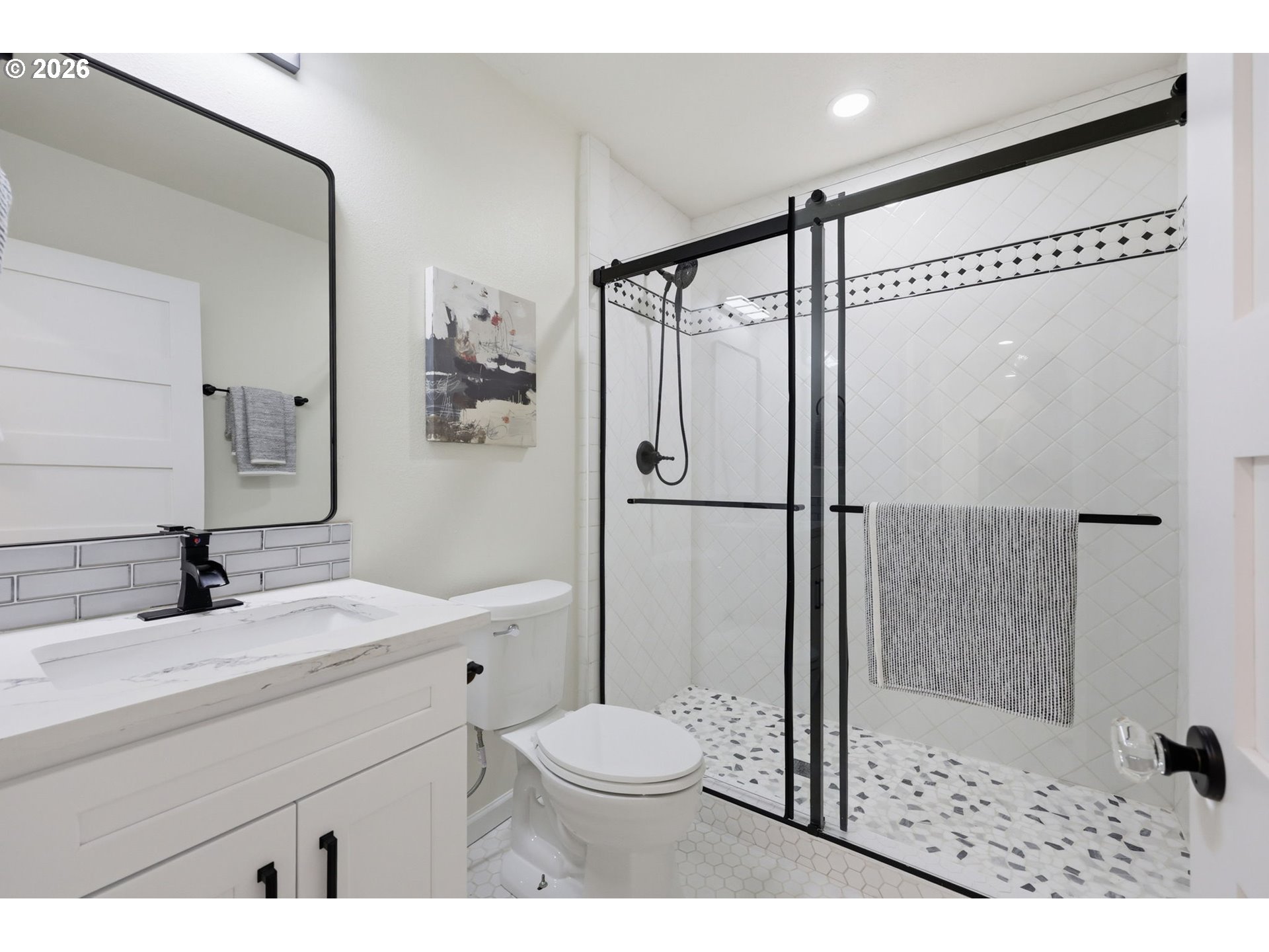 2425 Northeast 40th Avenue Portland, OR 97212 - Photo 18 of 43 Bathroom