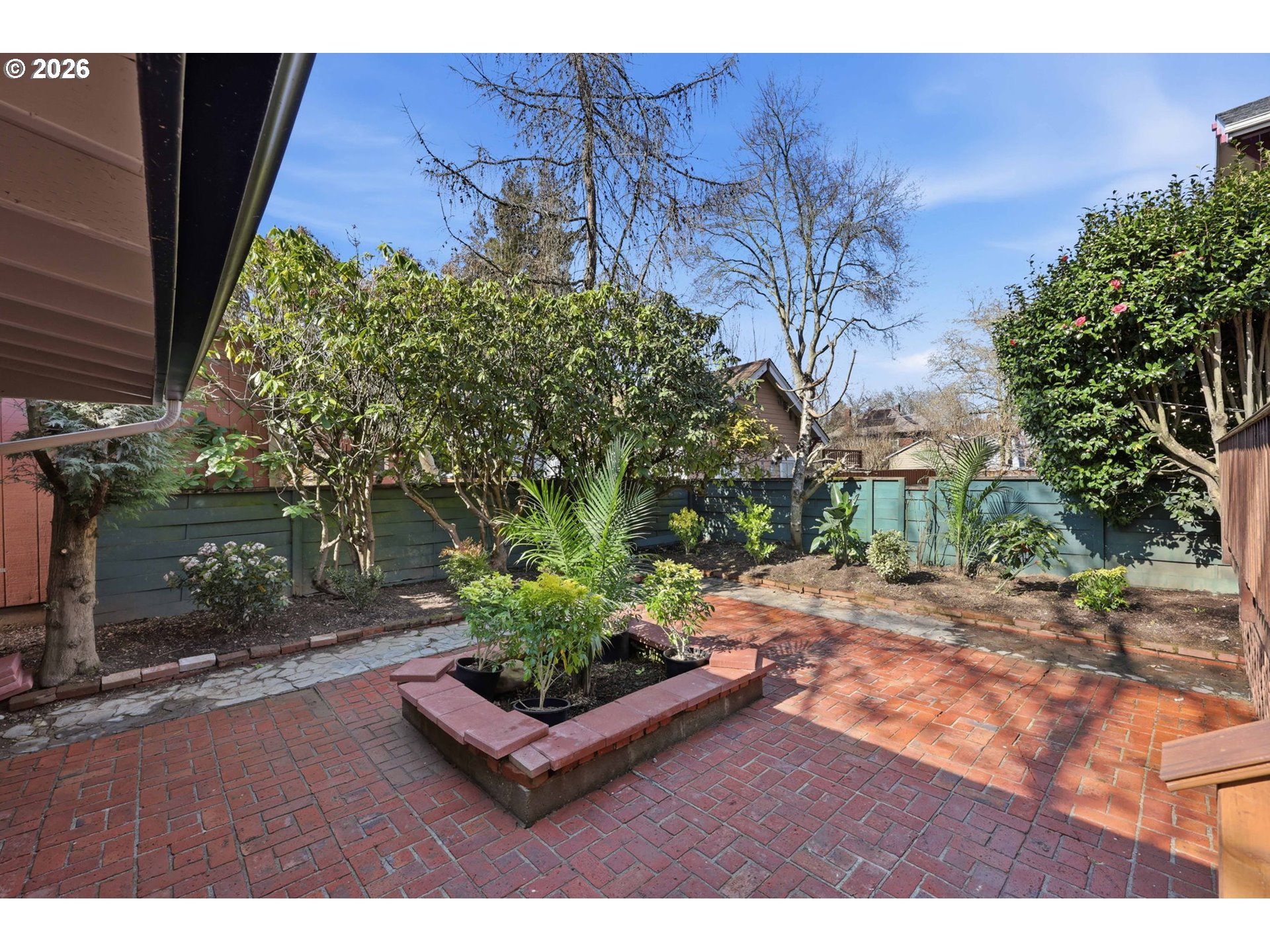 2425 Northeast 40th Avenue Portland, OR 97212 - Photo 38 of 43 Backyard