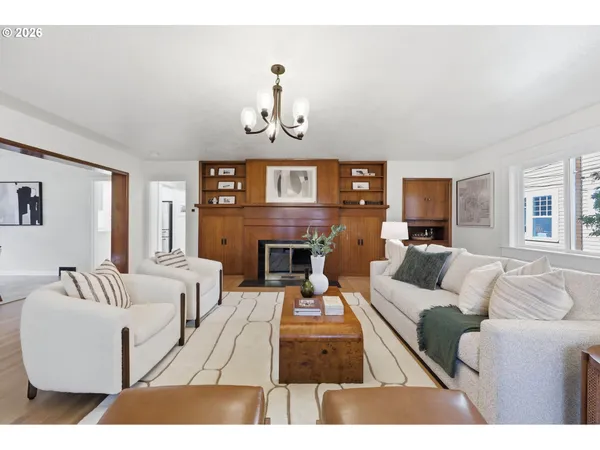 $1,145,000 | 2425 Northeast 40th Avenue, Portland, OR 97212