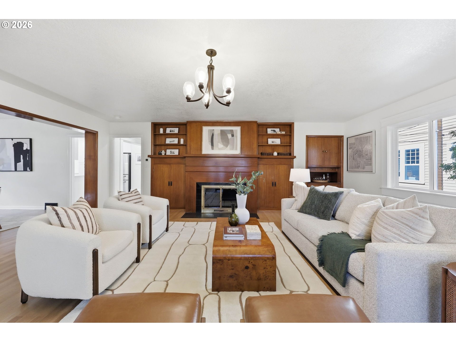2425 Northeast 40th Avenue Portland, OR 97212 - Photo 5 of 43 Living Room