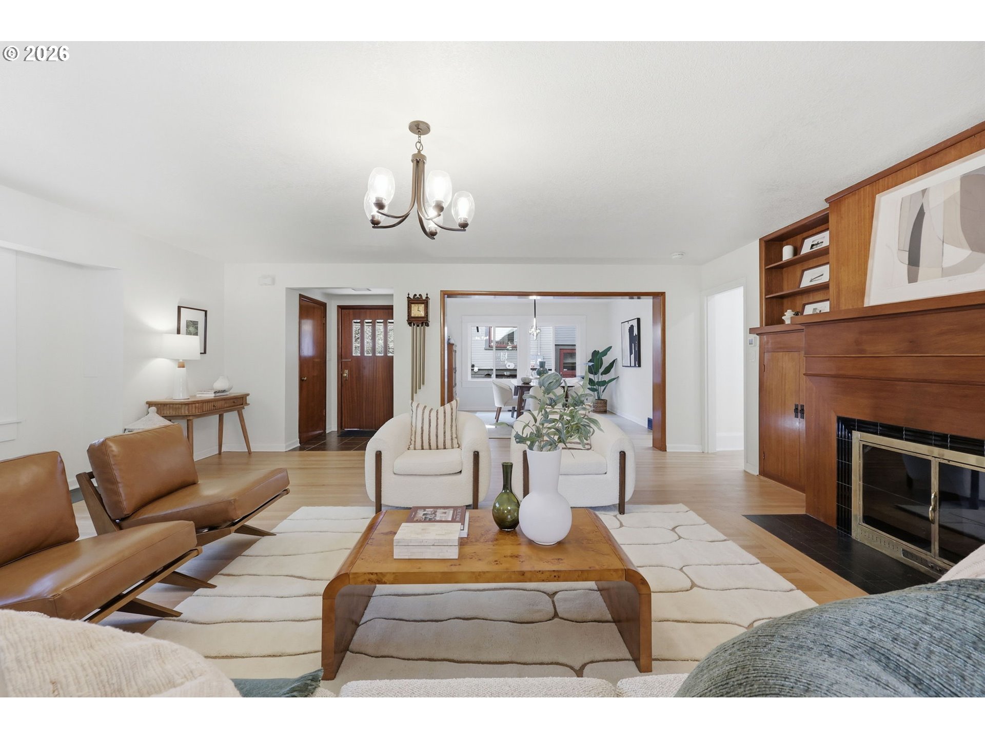 2425 Northeast 40th Avenue Portland, OR 97212 - Photo 6 of 43 Living Room