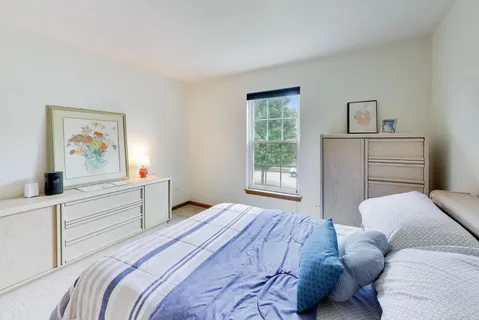 $550,000 | 435 Oak Grove Circle, Wauconda, IL 60084