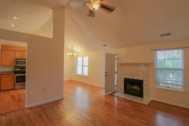 $3,400 | 1522 Theresa Drive, Charleston, SC 29412