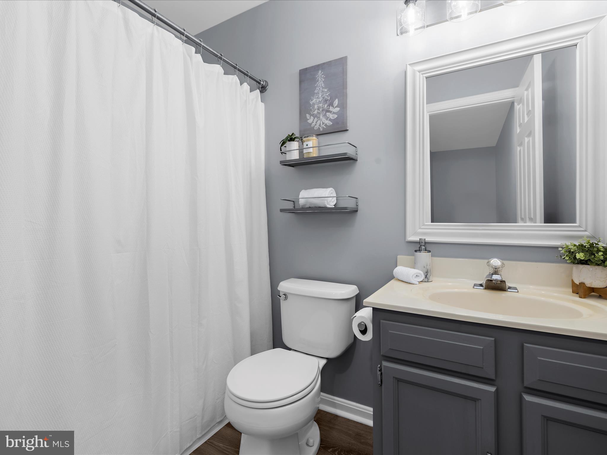 387 Hall Road Crownsville, MD 21032 - Photo 25 of 57 Upper level 2nd bathroom